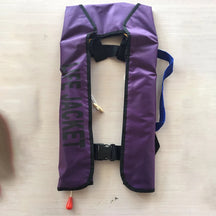 self-inflating Life Jacket Vest With Adjustable Waistband